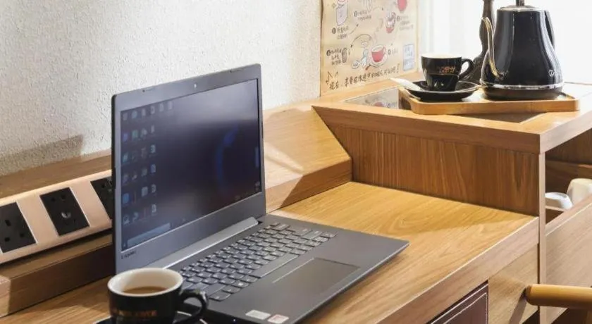 James Joyce Coffetel Zhengzhou CBD Exhibition Center Provincial People's Hospital