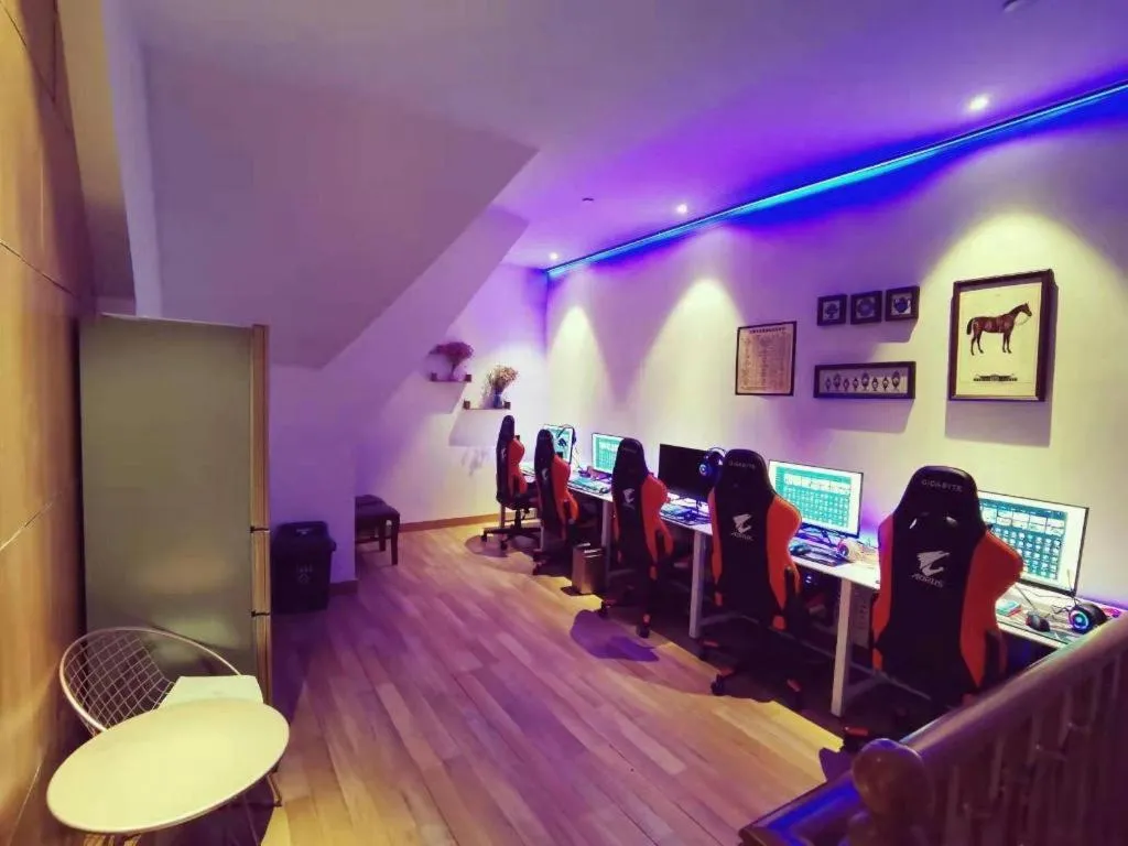 James Joyce Coffetel Zhengzhou CBD Exhibition Center Provincial People's Hospital