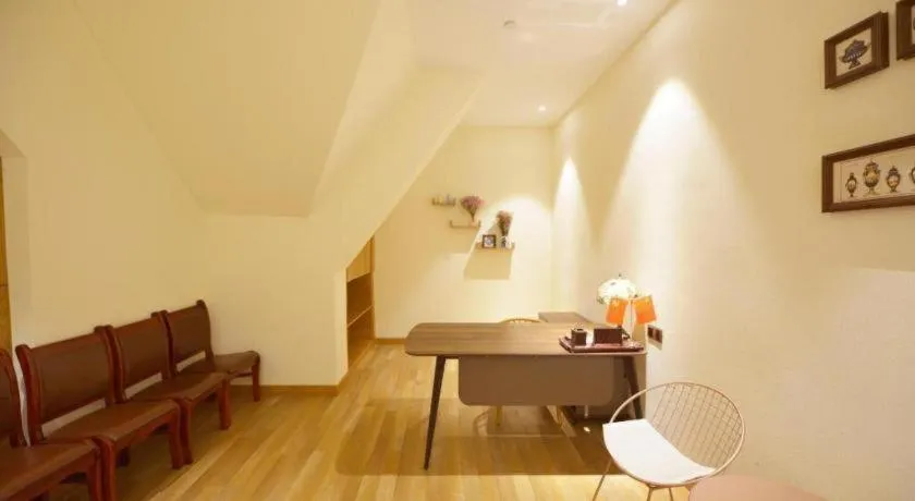 James Joyce Coffetel Zhengzhou CBD Exhibition Center Provincial People's Hospital