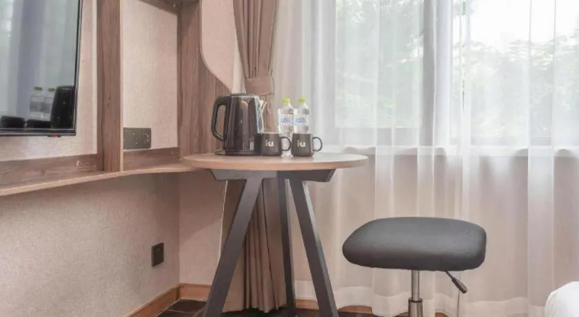 IU Hotel Qingdao Golden Beach Xuejiadao Metro Station