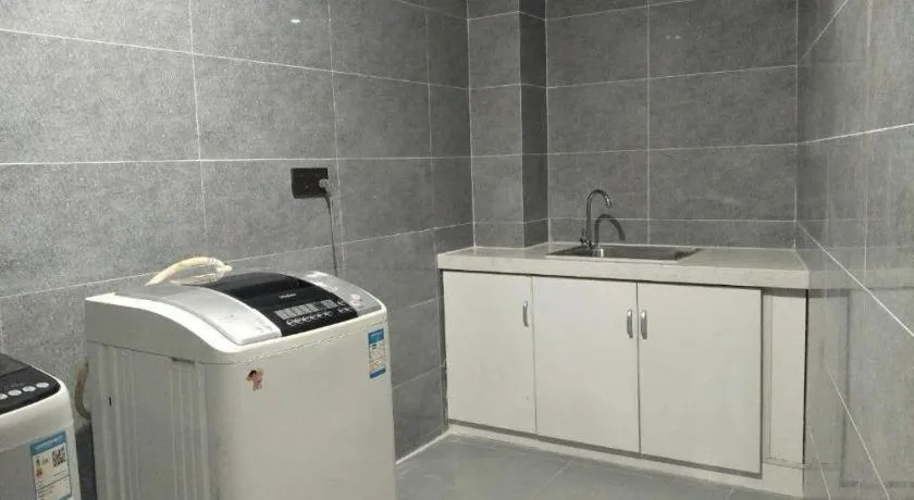 IU Hotel Qingdao Golden Beach Xuejiadao Metro Station