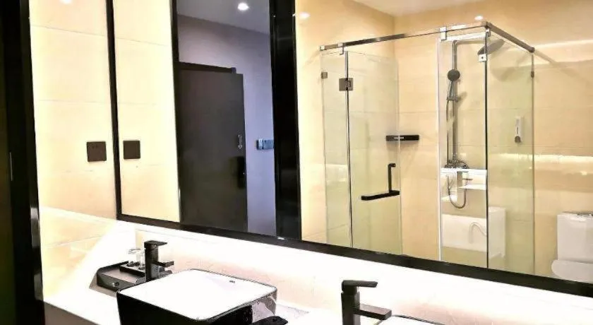 IU Hotel Qingdao Golden Beach Xuejiadao Metro Station