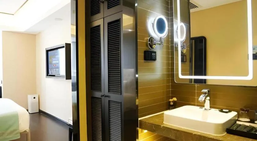 Xana Hotelle Zhengzhou North Passenger Terminal North University Town