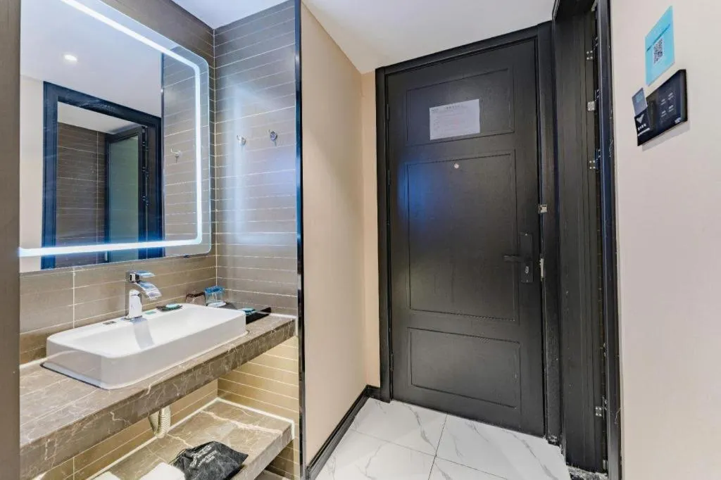 Xana Hotelle Zhengzhou North Passenger Terminal North University Town