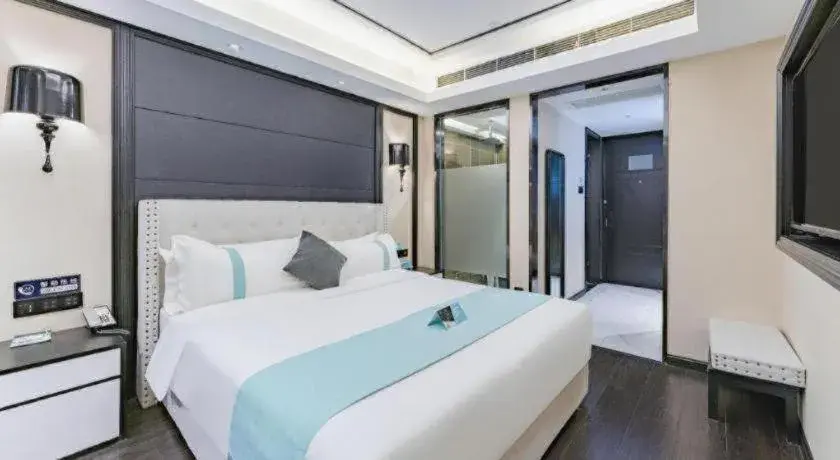 Bed in Xana Hotelle Zhengzhou North Passenger Terminal North University Town Bed in Xana Hotelle Zhengzhou North Passenger Terminal North University Town