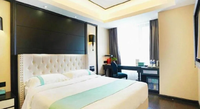 Bed in Xana Hotelle Zhengzhou North Passenger Terminal North University Town