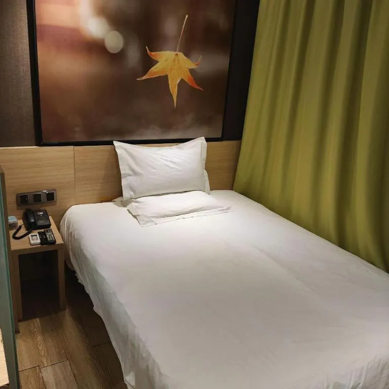 Bed in IU Hotel·Yangquan Xinjian Street Tianqiao