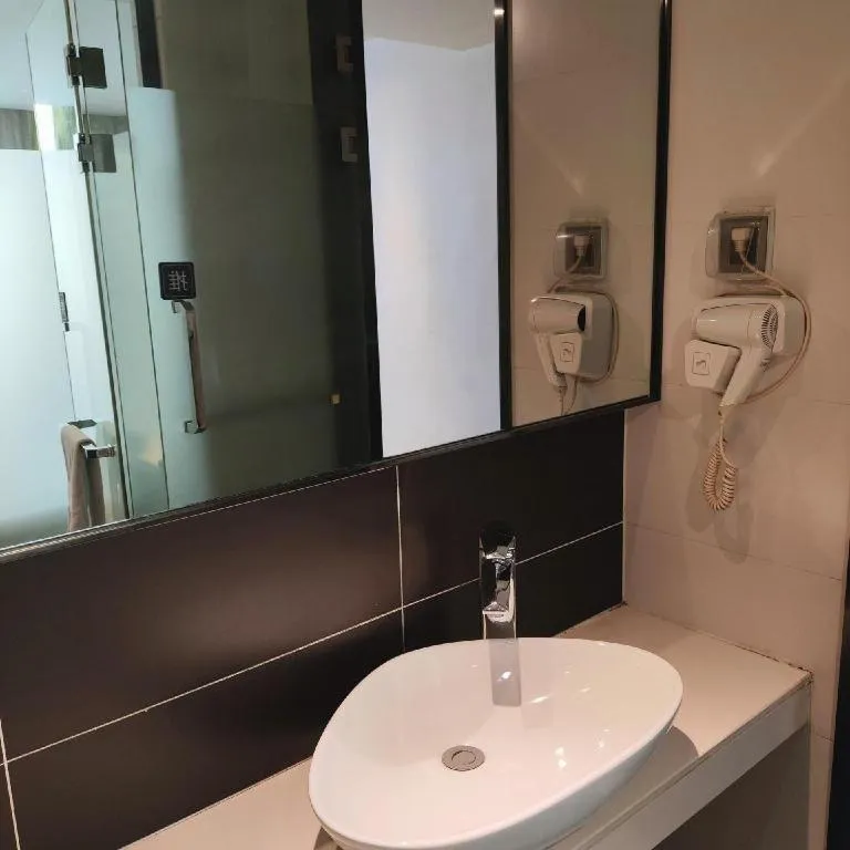 IU Hotel·Yangquan Xinjian Street Tianqiao