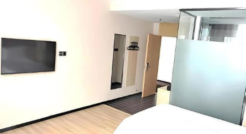 Bed in IU Hotel·Yangquan Xinjian Street Tianqiao