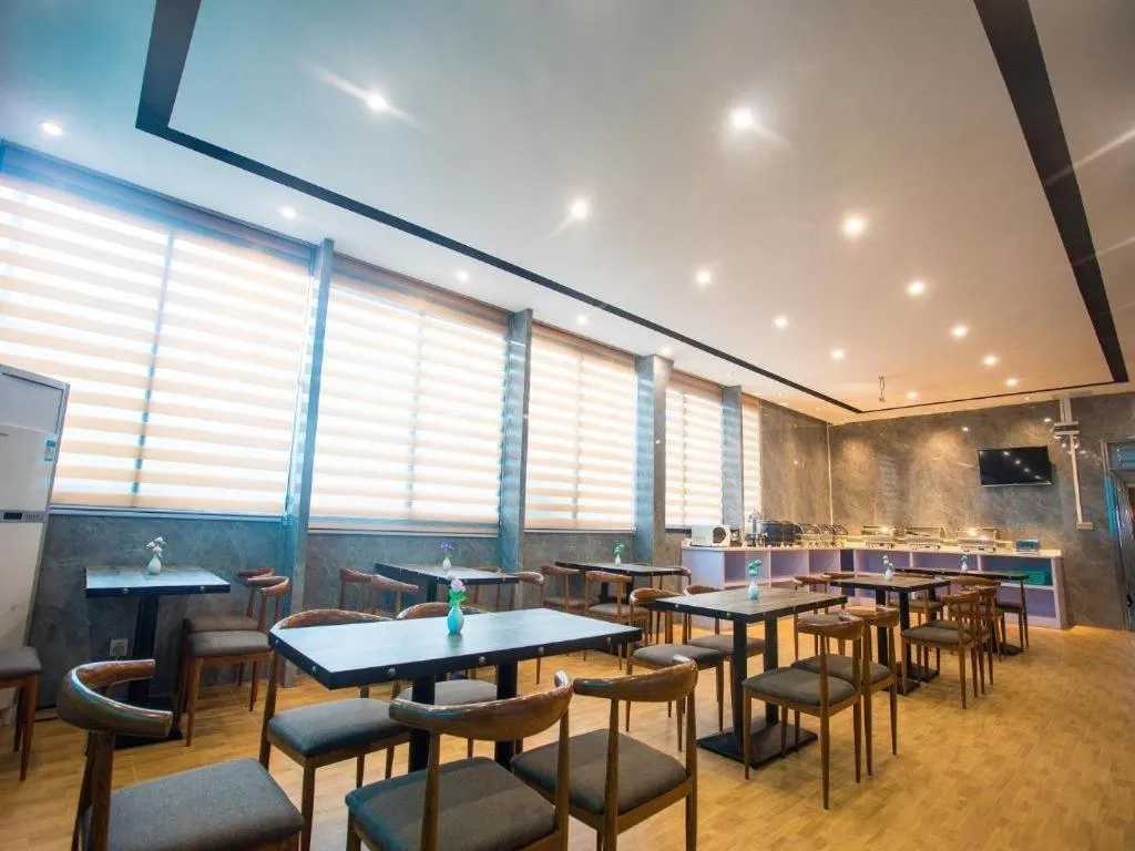 Chonpines Hotel Shenzhen Gongming Honghuashan Metro Station