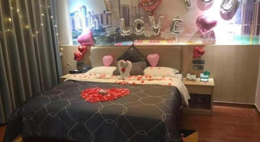 Bed in Chonpines Hotel Shenzhen Gongming Honghuashan Metro Station