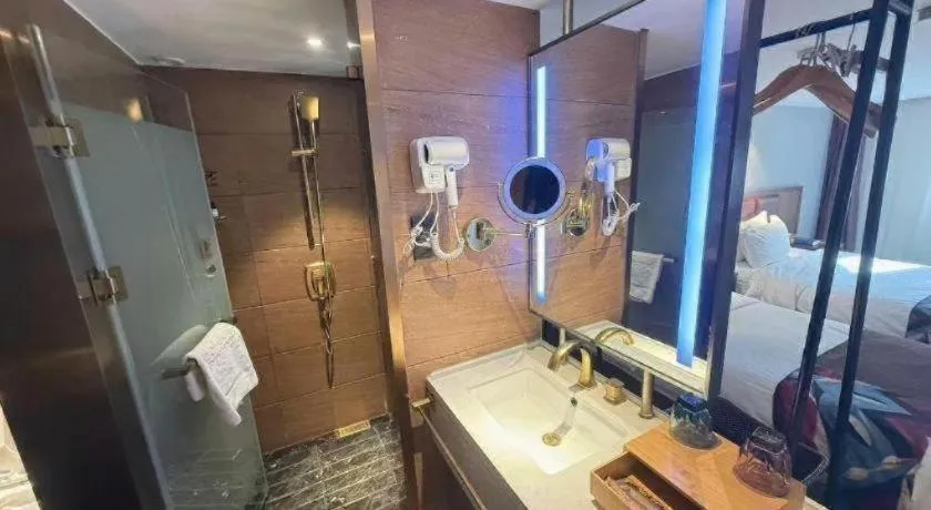 James Joyce Coffetel·Beijing South Muxiyuan Metro Station