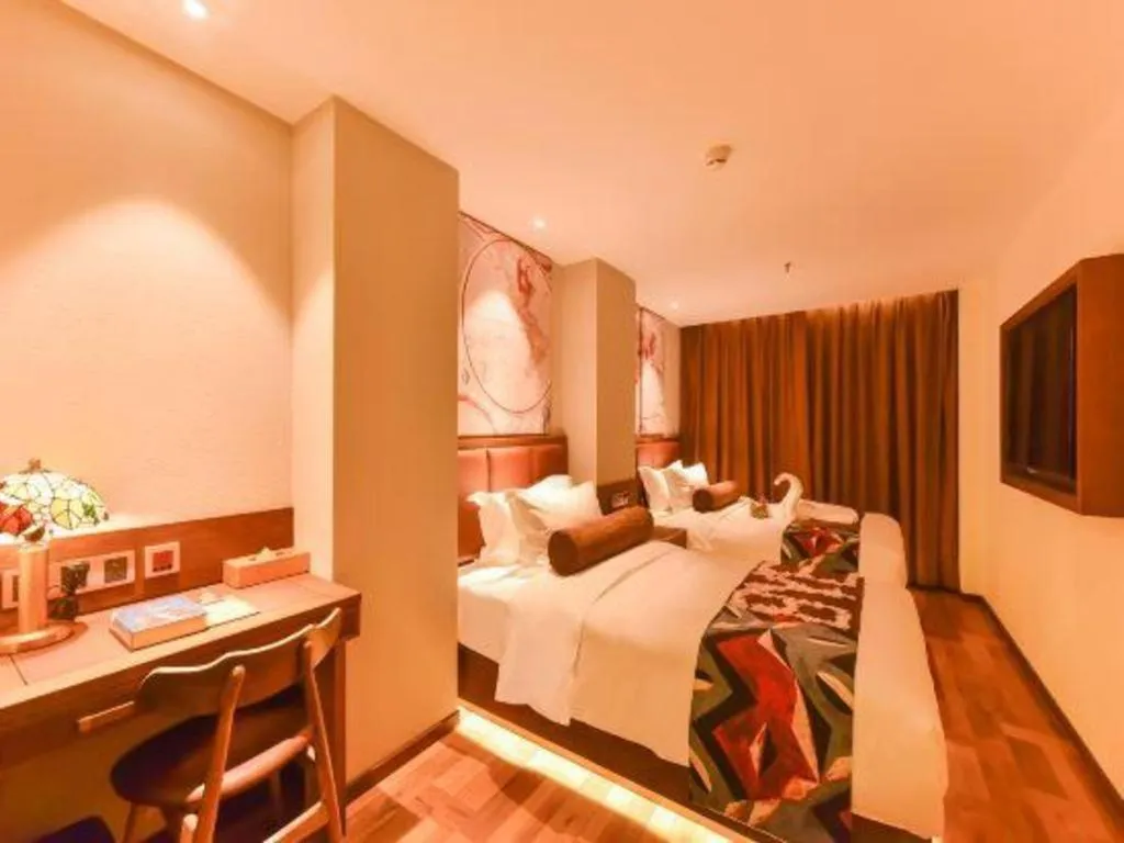 James Joyce Coffetel·Beijing South Muxiyuan Metro Station