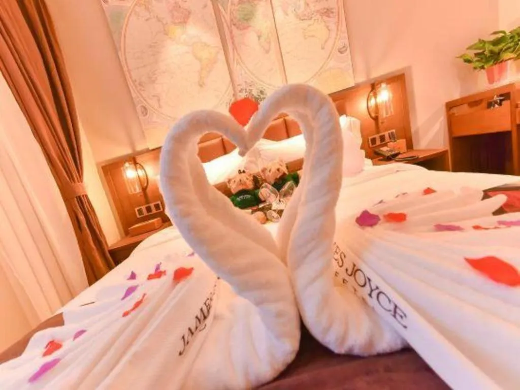 Bed in James Joyce Coffetel·Beijing South Muxiyuan Metro Station