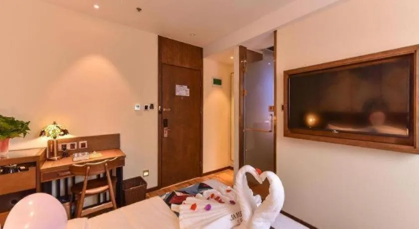 James Joyce Coffetel·Beijing South Muxiyuan Metro Station