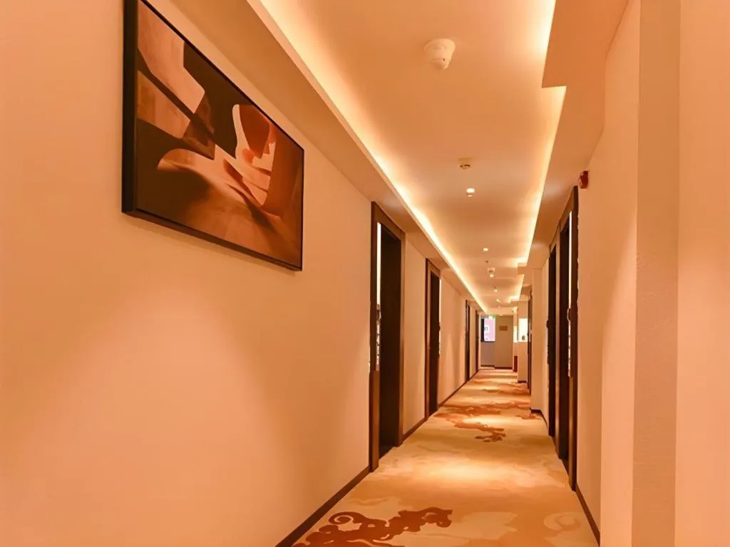 James Joyce Coffetel·Beijing South Muxiyuan Metro Station