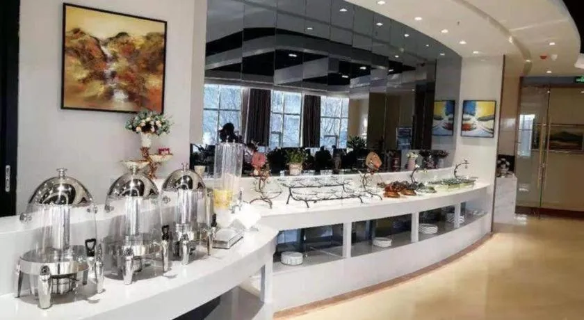 Lavande Hotel·Jining Party School Building