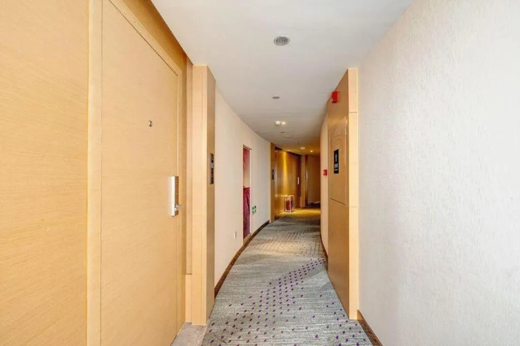 Lavande Hotel·Jining Party School Building