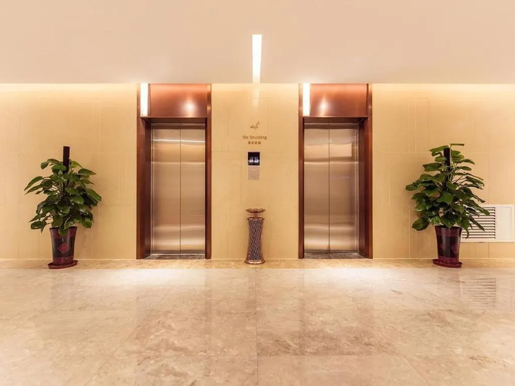 Lavande Hotel·Jining Party School Building