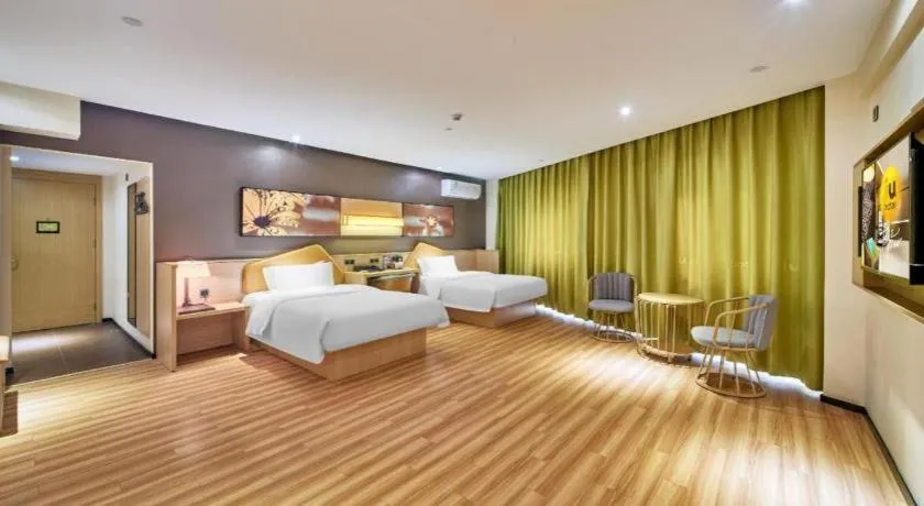 Bed in IU Hotel Baoding Yuhua East Road Passenger Center