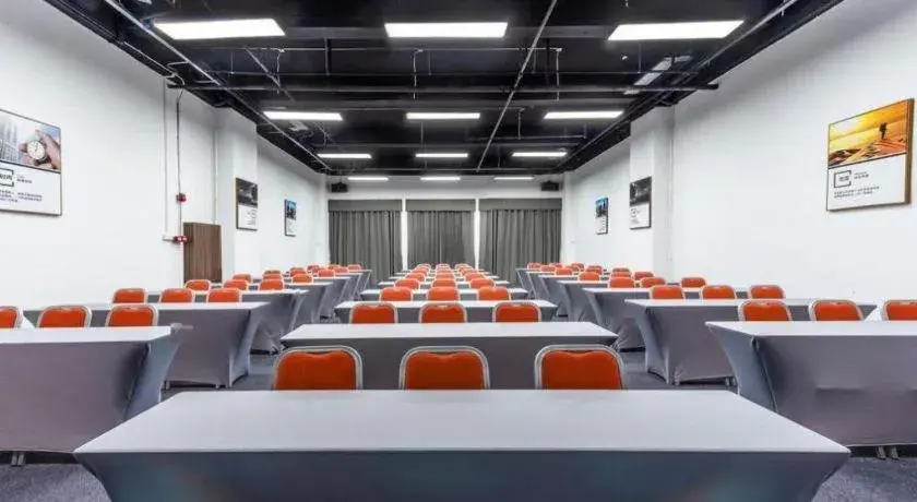 Chonpines Hotel Guangzhou Sunac Cultural and Tourism City Shiling Chonpines Hotel Guangzhou Sunac Cultural and Tourism City Shiling