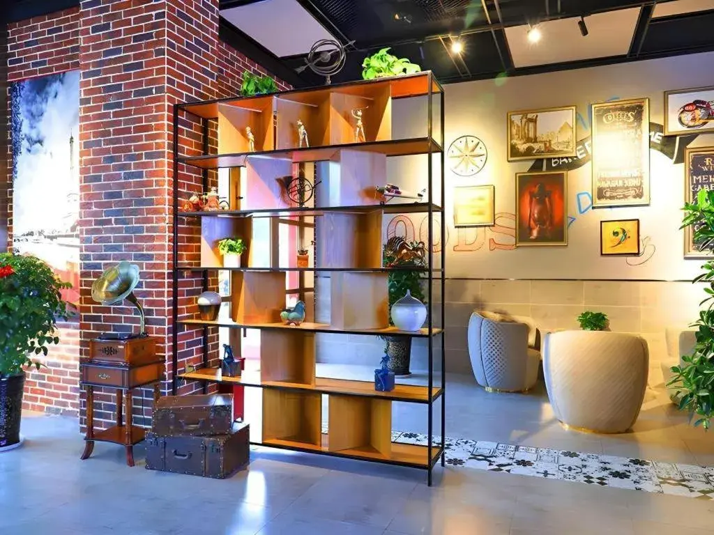 James Joyce Coffetel Guangyuan High-Speed Railway Station Dongba Municipal Government James Joyce Coffetel Guangyuan High-Speed Railway Station Dongba Municipal Government