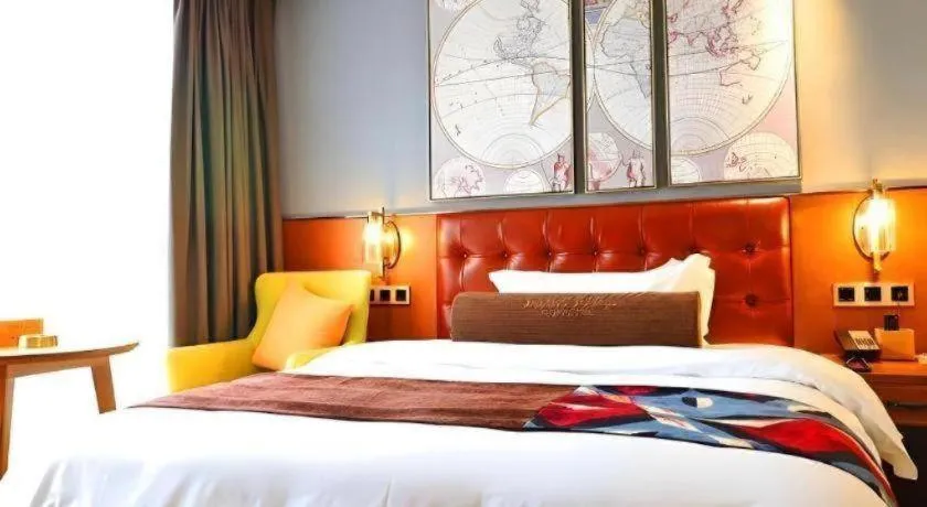 Bed in James Joyce Coffetel Guangyuan High-Speed Railway Station Dongba Municipal Government