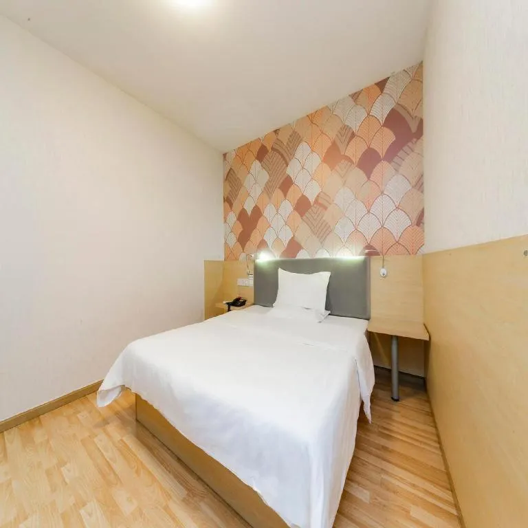 Bed in PAI Hotel·Chengdu Jinsha Museum Metro Station