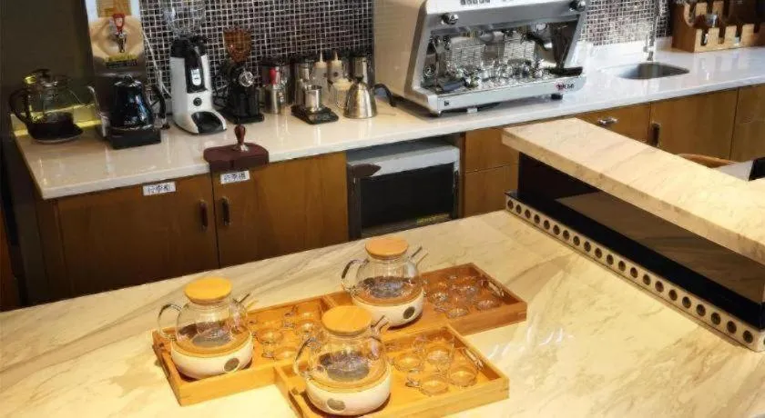 James Joyce Coffetel·Nannign Shanglin Tongle Road