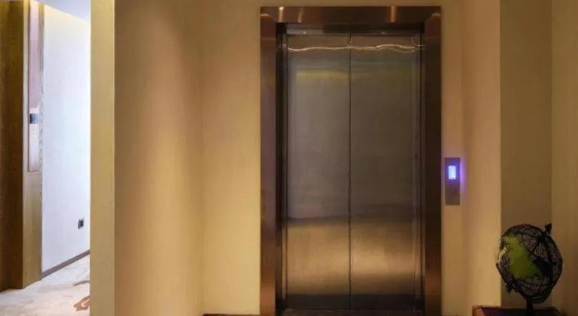 James Joyce Coffetel·Nannign Shanglin Tongle Road