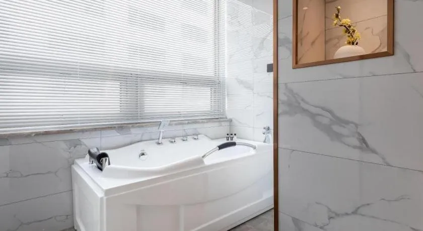 Xana Deluxe Beijing Guang'anmen Metro Station