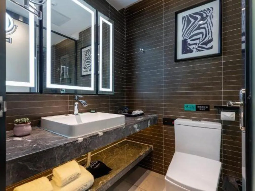 Xana Hotelle·Guangzhou Shangxiajiu Yongqingfang Changshou Road Metro Station