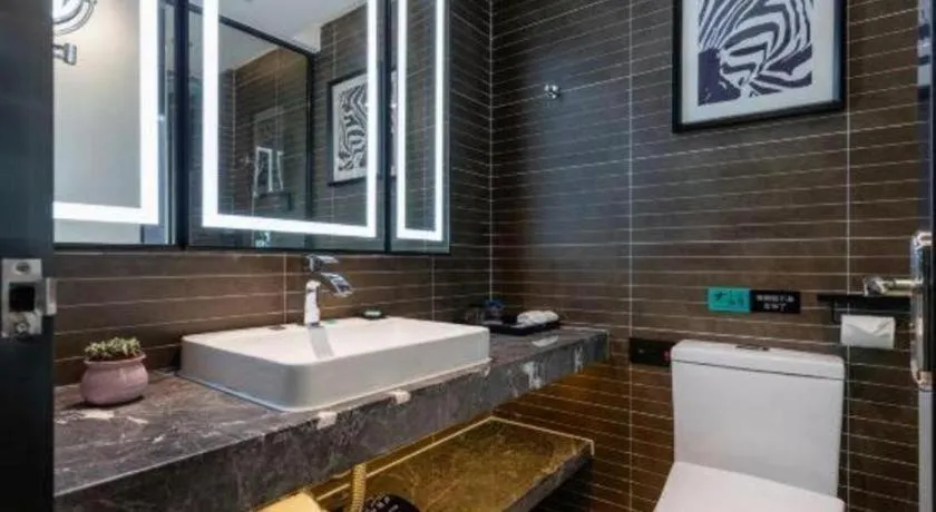 Xana Hotelle·Guangzhou Shangxiajiu Yongqingfang Changshou Road Metro Station