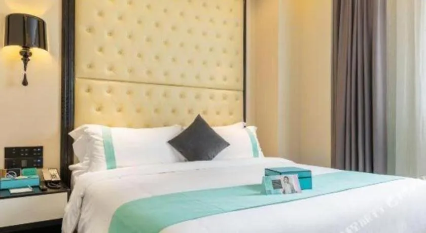 Bed in Xana Hotelle·Guangzhou Shangxiajiu Yongqingfang Changshou Road Metro Station