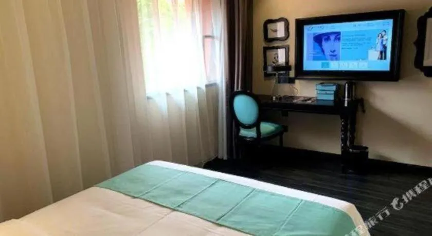 Bed in Xana Hotelle·Guangzhou Shangxiajiu Yongqingfang Changshou Road Metro Station