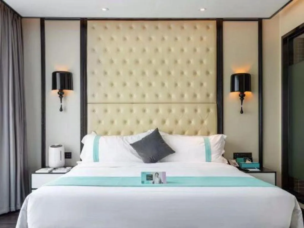 Bed in Xana Hotelle·Guangzhou Shangxiajiu Yongqingfang Changshou Road Metro Station