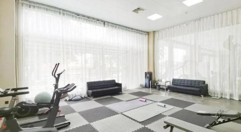 Lavande Hotel·Heyuan Bavaria