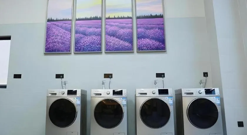 Lavande Hotel·Heyuan Bavaria