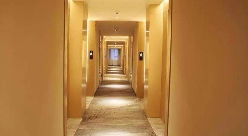 Lavande Hotel·Heyuan Bavaria