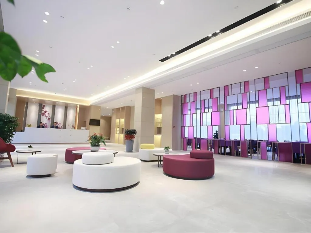 Lavande Hotel·Heyuan Bavaria