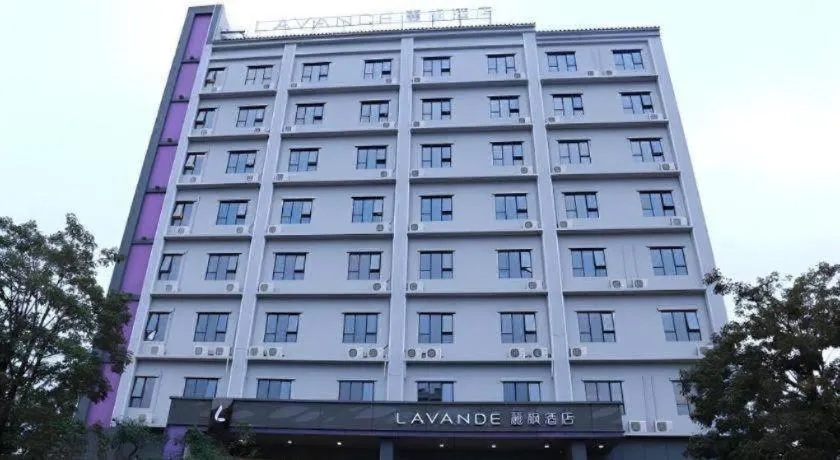 Lavande Hotel·Heyuan Bavaria
