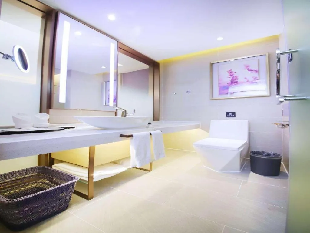 Lavande Hotel·Heyuan Bavaria