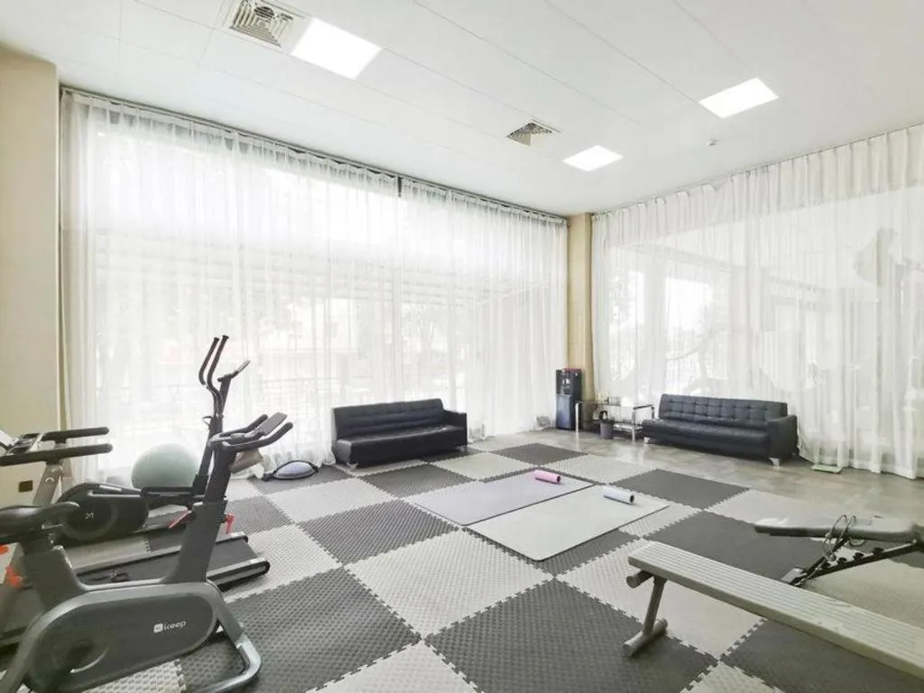 Lavande Hotel·Heyuan Bavaria