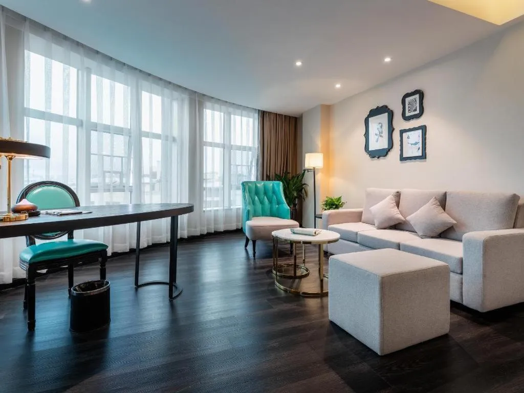 Xana Hotelle·Heyuan Hongxing Road