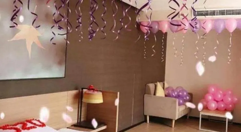 IU Hotel·Tianjin Binhai New District Yanghuo Market