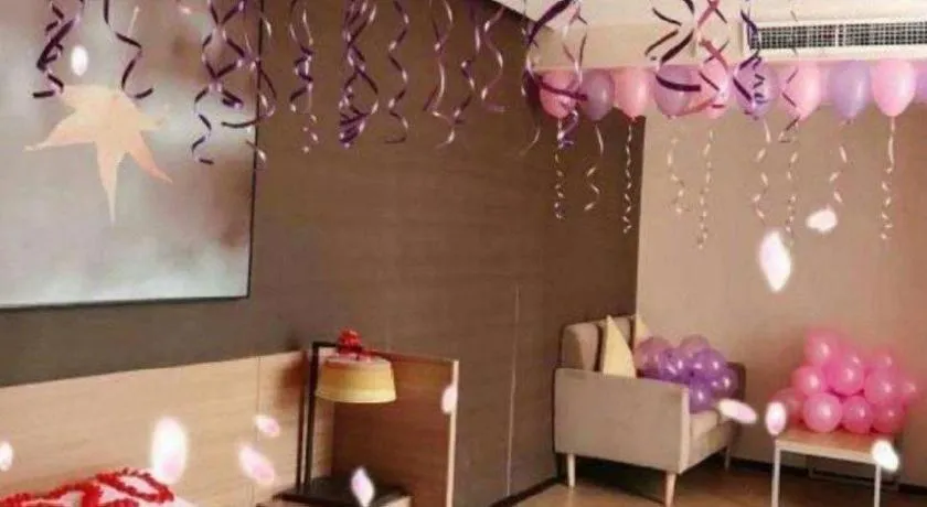 IU Hotel·Tianjin Binhai New District Yanghuo Market