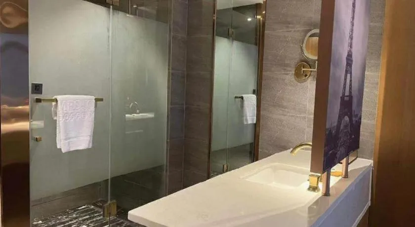 James Joyce Coffetel Hefei University of Technology