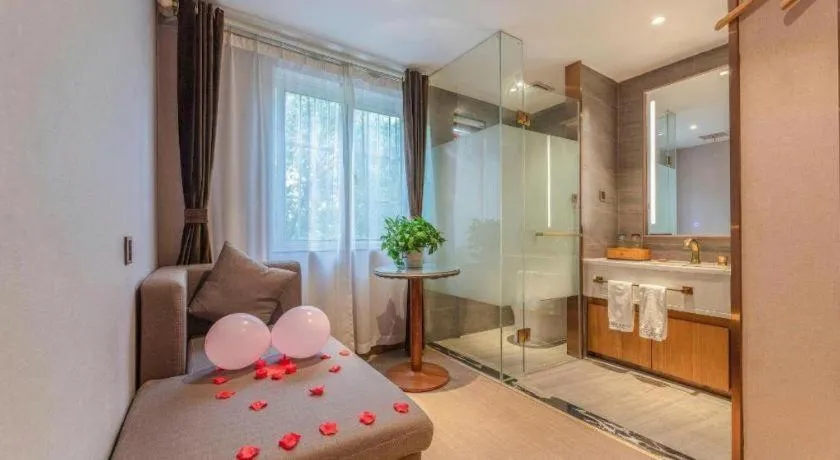 James Joyce Coffetel Hefei University of Technology