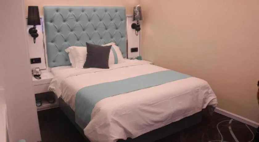 Bed in Xana Hotelle·Suzhou Shilu Shantang Street Scenic Spot