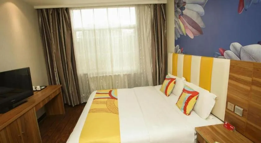 Bed in PAI Hotel Huayin Huashan Mountain Scenic Spot Ancient Street